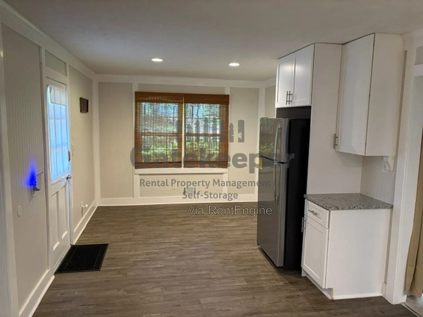 3 bed, 2.0 bath, 2145 sqft, $2,295 — Photo 3