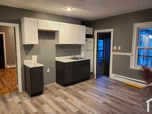 273 Lexington Ave, Bridgeport, CT
