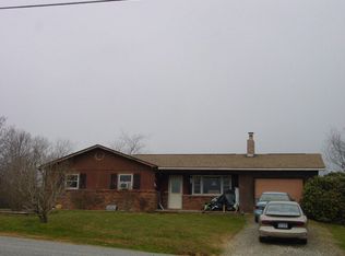 143 Rock Rd, Sparta, NC 28675