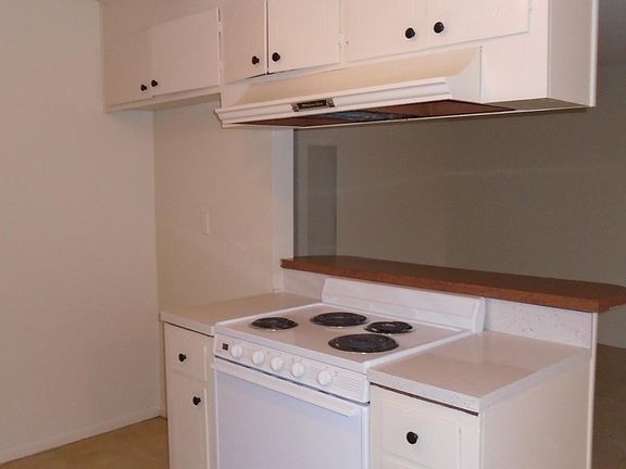 5th image of 10716 Orange Grove Ave #5