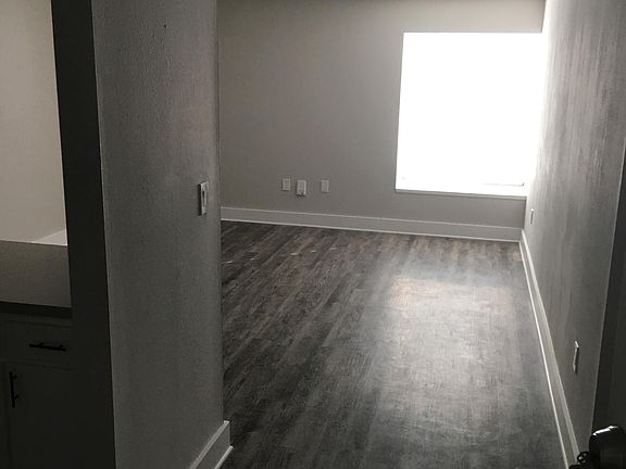 5th image of 4038 W Kennedy Blvd #5