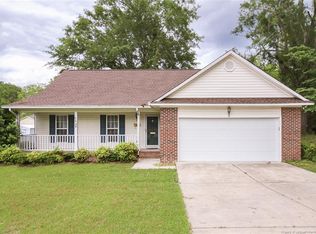 114 N Highland St, Raeford, NC 28376