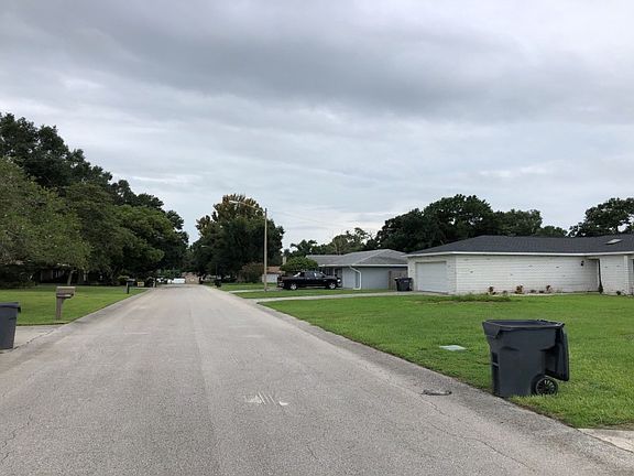 5th image of 6417 Shadowbrook Dr E