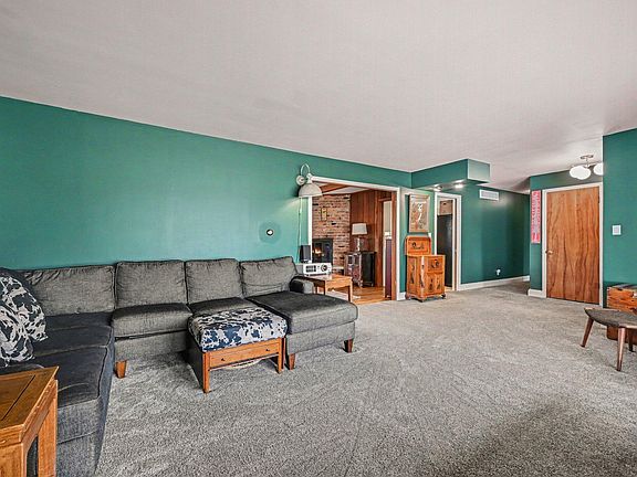 3rd image of 240 N Clubview Dr