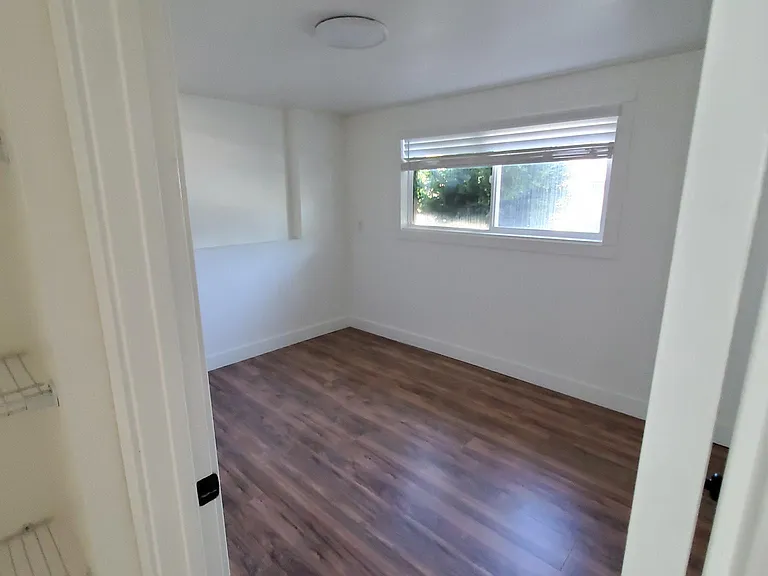 165 N 850 E — Photo 25