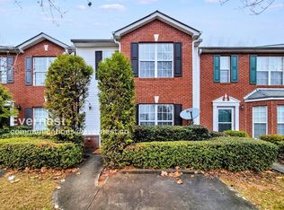 5589 Strathmoor Manor Cir, Lithonia, GA 30058
