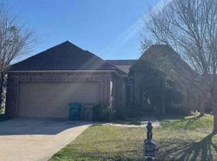 102 Newshire Dr, Broussard, LA 70518