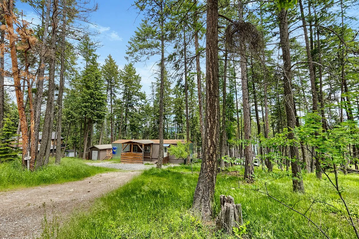 2 bed, $1,800 — Photo 1