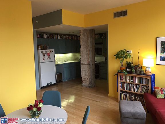 5th image of 100 N 12th St APT 402