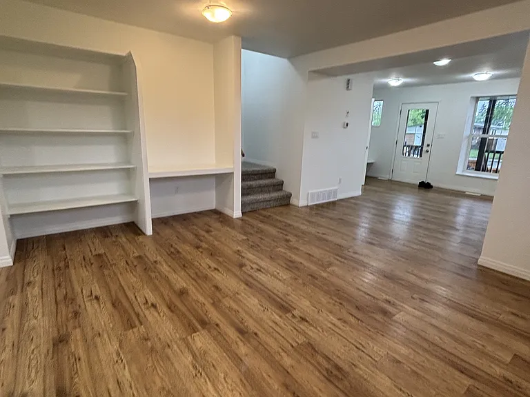 12525 77th St NW — Photo 3