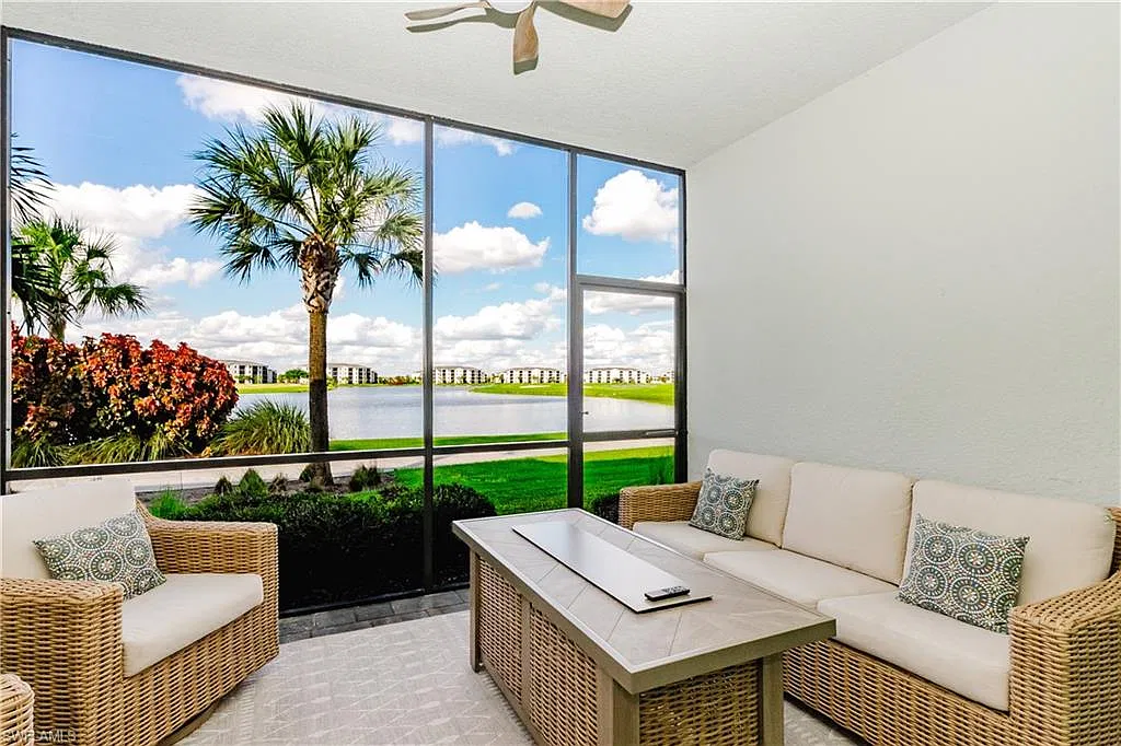 2 bed, 2.0 bath, 1569 sqft, $2,495 — Photo 2