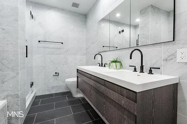 Sold by MNS | media 51