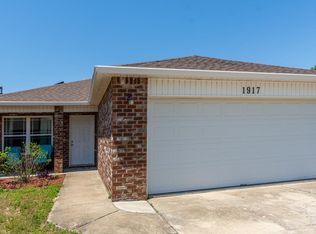 1917 Luneta St, Navarre, FL 32566