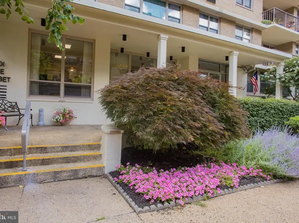 1301 N Harrison St APT 906, Wilmington, DE 19806