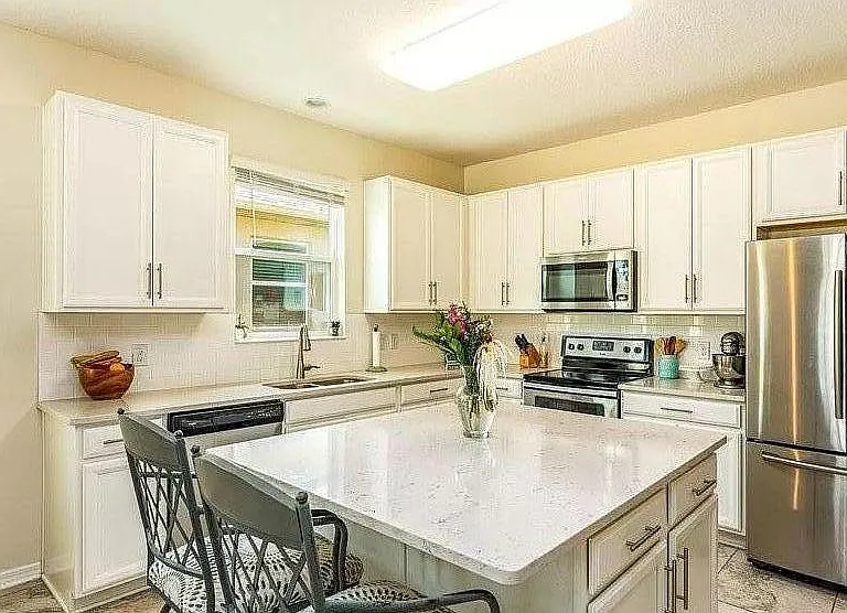 5326 Rochester Pl — Photo 1