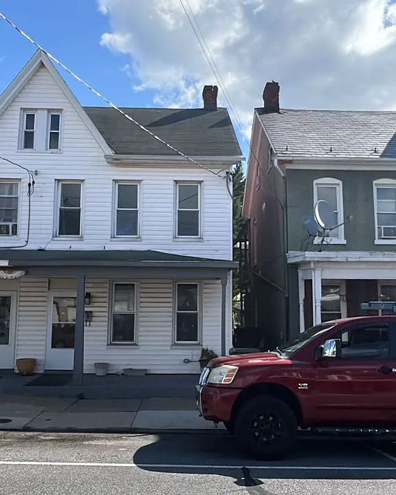246 Frederick St