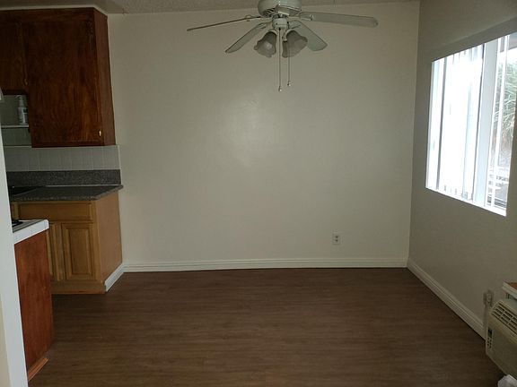 5th image of 610 E Acacia Ave APT 16