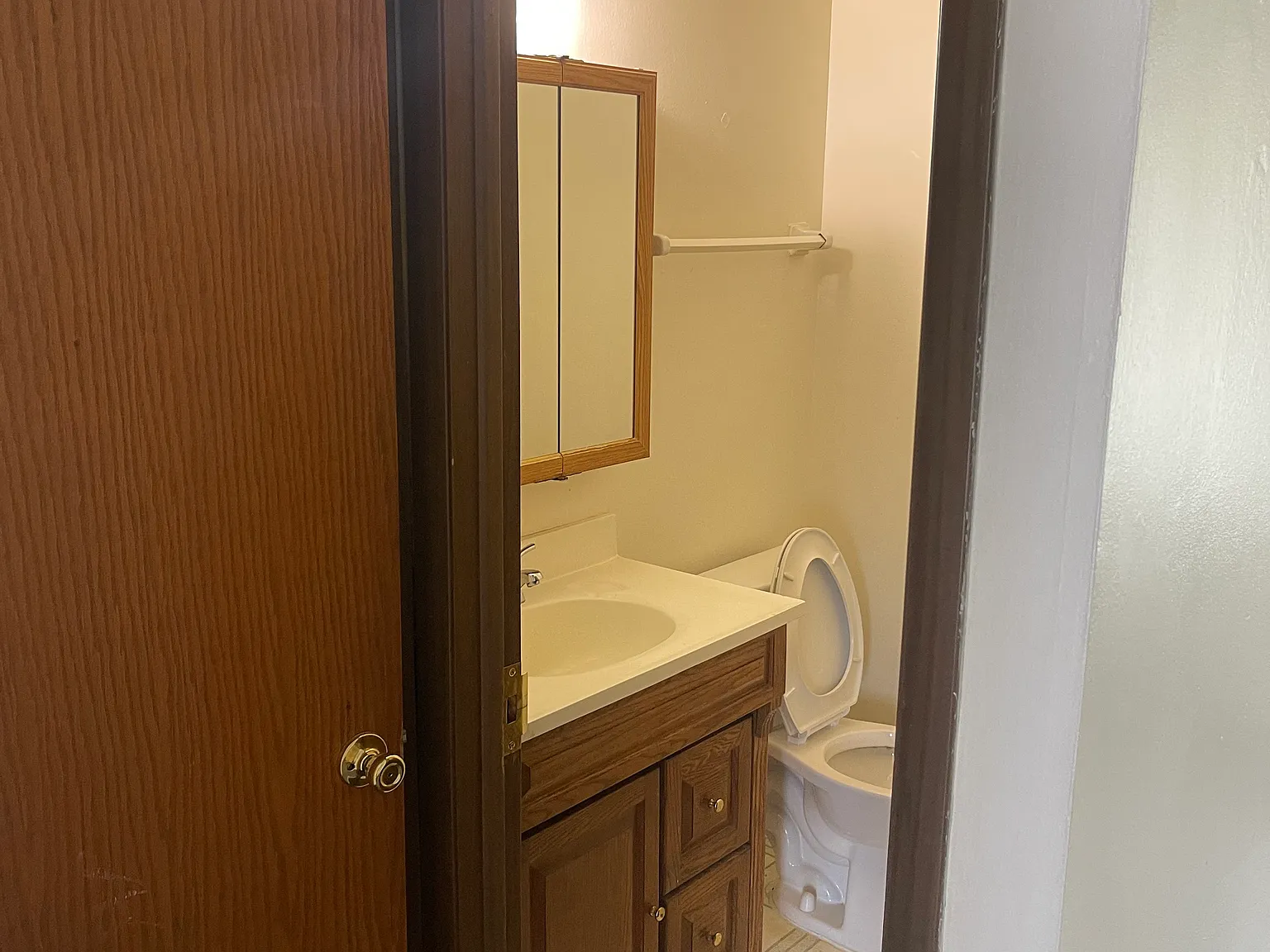 3 bed, 1.5 bath, 1200 sqft, $1,400 — Photo 3