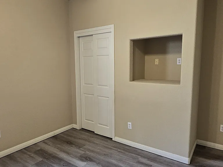 Primar bedroom