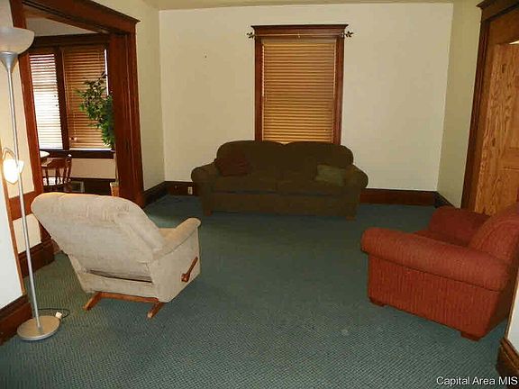 3rd image of 463 N Cherry St