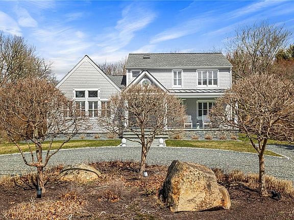 3rd image of 72 Carpenter Dr