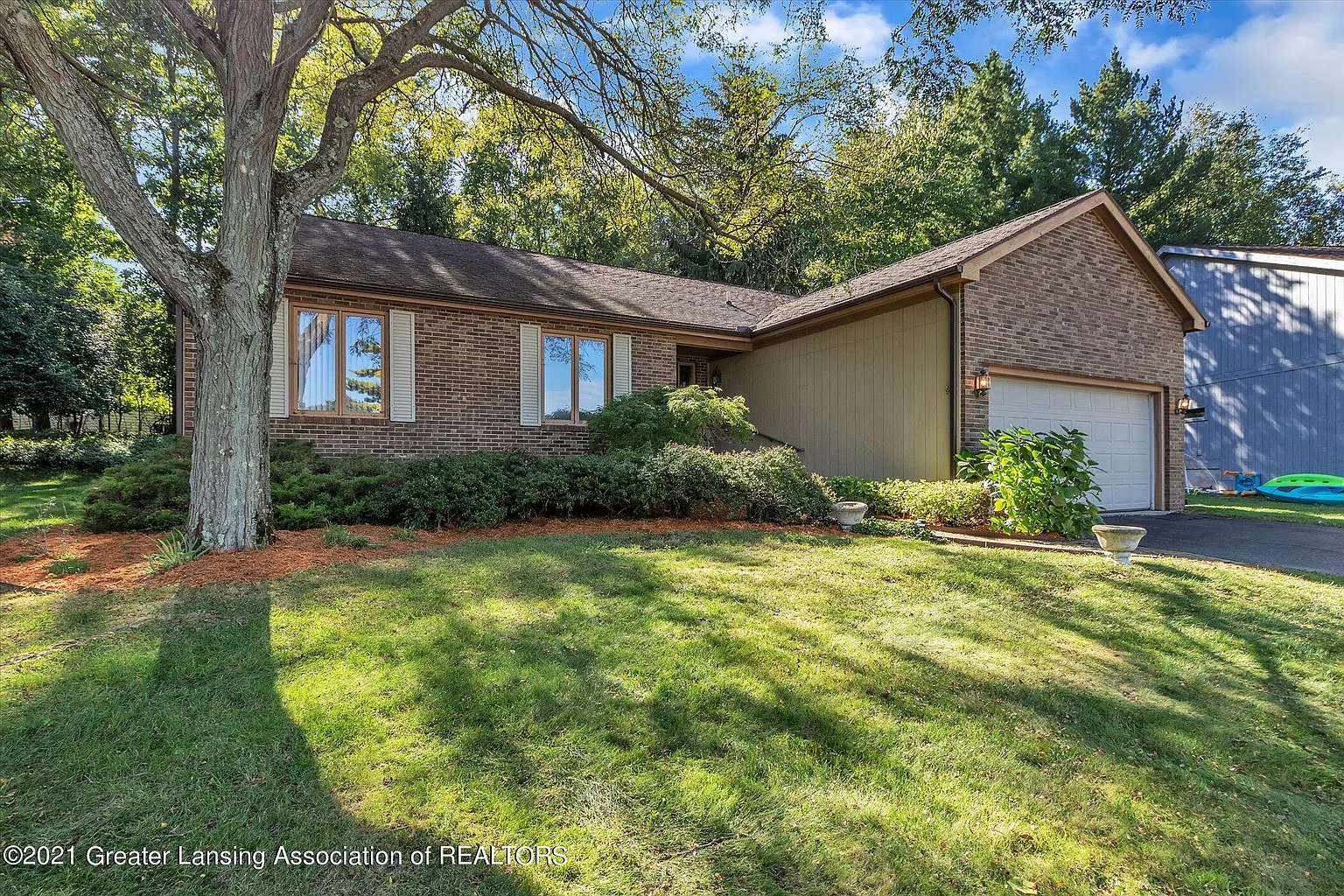 5259 Bear Lake Dr photo 1