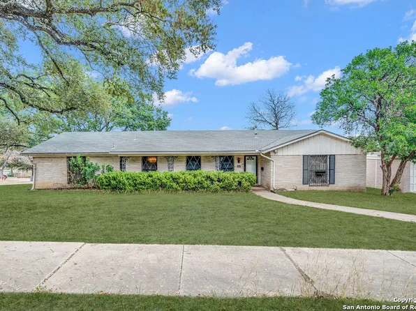3923 Longridge Dr, San Antonio, TX 78228