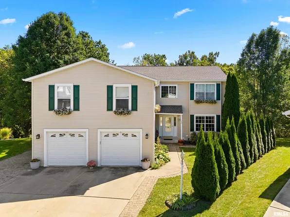 130 Lexington Ct, East Peoria, IL 61611