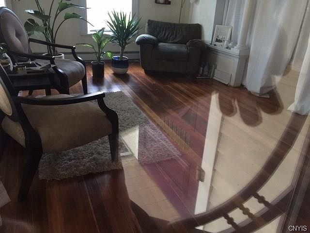 2nd image of 337 James St