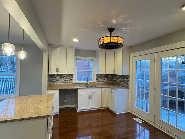 18320 Morris Ave — Photo 19