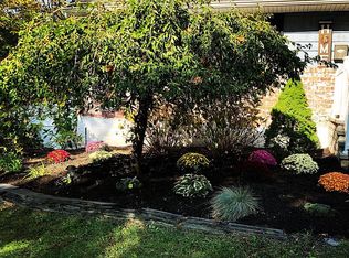 33 Ellen Pl, Kings Park, NY 11754