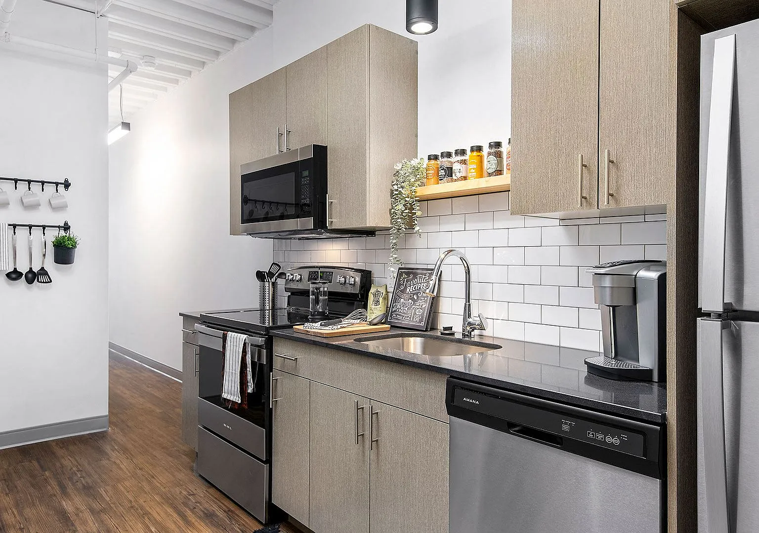 Wrigleyville Lofts — Photo 1