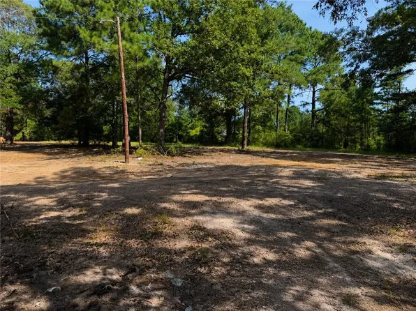 27 Stokes Rd, Pineville, LA 71360
