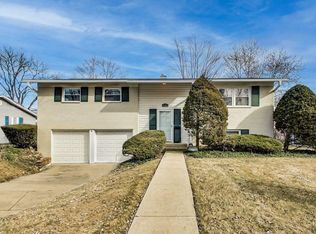 227 N Babcock Dr, Palatine, IL 60074
