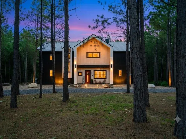 19 Bear Cedar Trl, Broken Bow, OK 74728