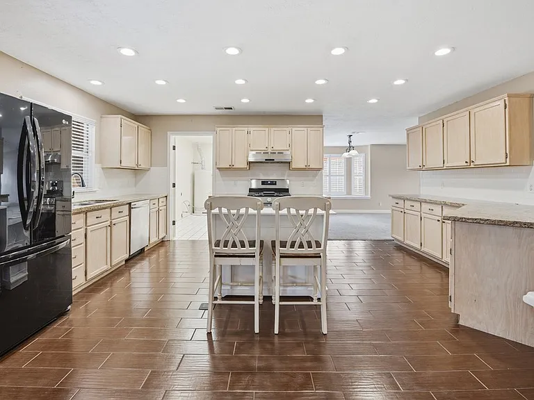 37 Pinon Ct — Photo 10