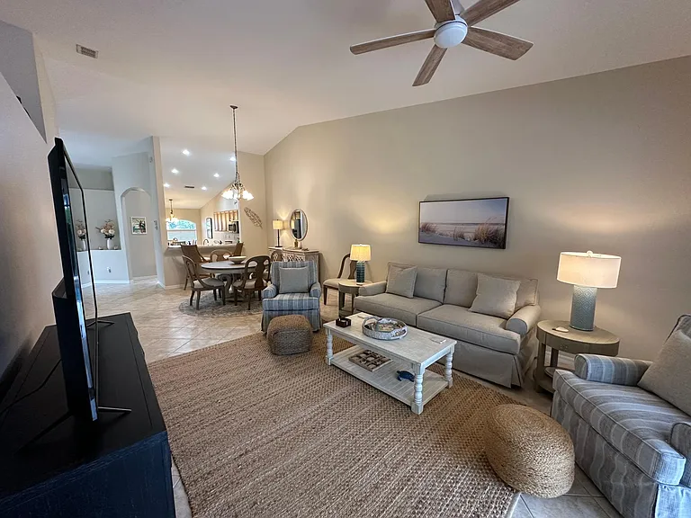 6654 Castlelawn Pl — Photo 21