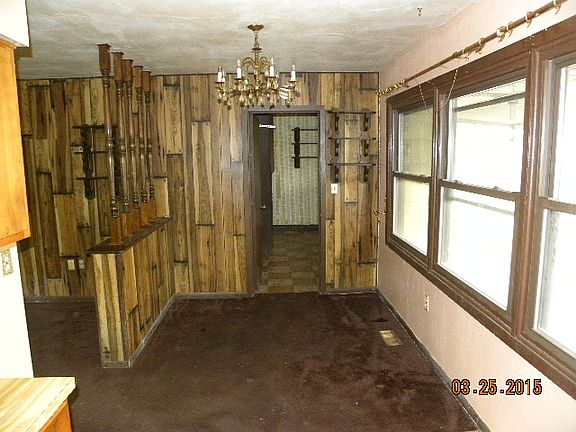 3rd image of 2704 Peterson Ln