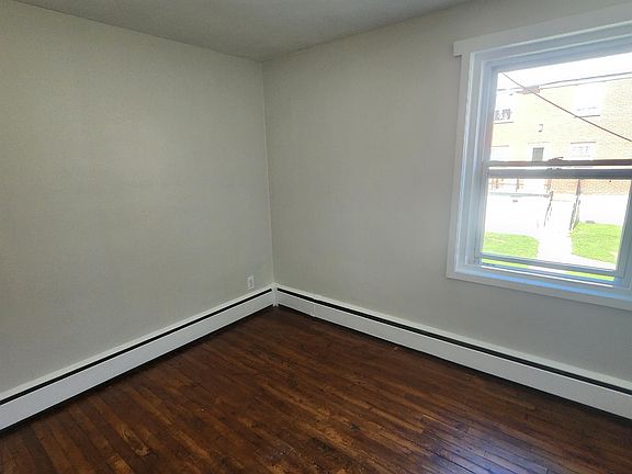 2nd image of 25 Linda Dr APT 4