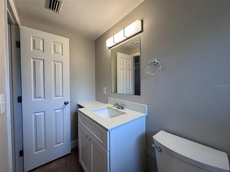 514 Winham St — Photo 13