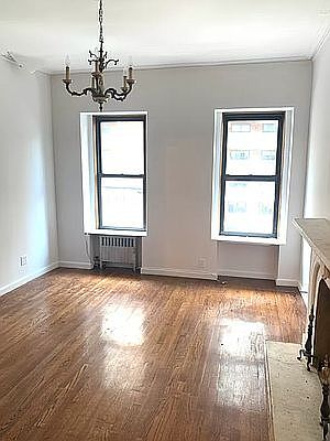 2nd image of 1341 2nd Ave #5R