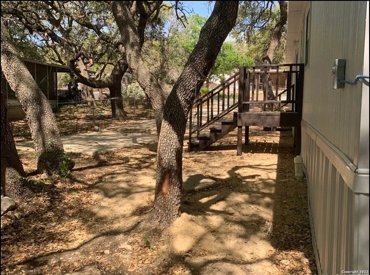 2 bed, 1252 sqft, $1,400 — Photo 2