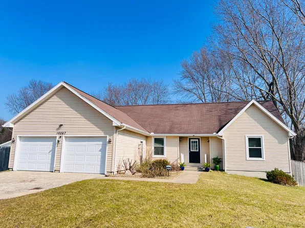 10267 N Tudor Rd, Berrien Springs, MI 49103