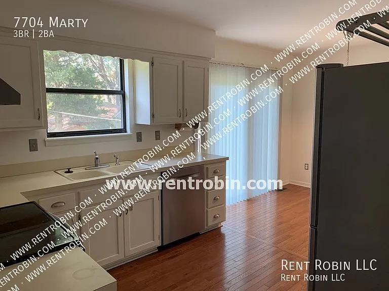 7704 Marty St — Photo 16