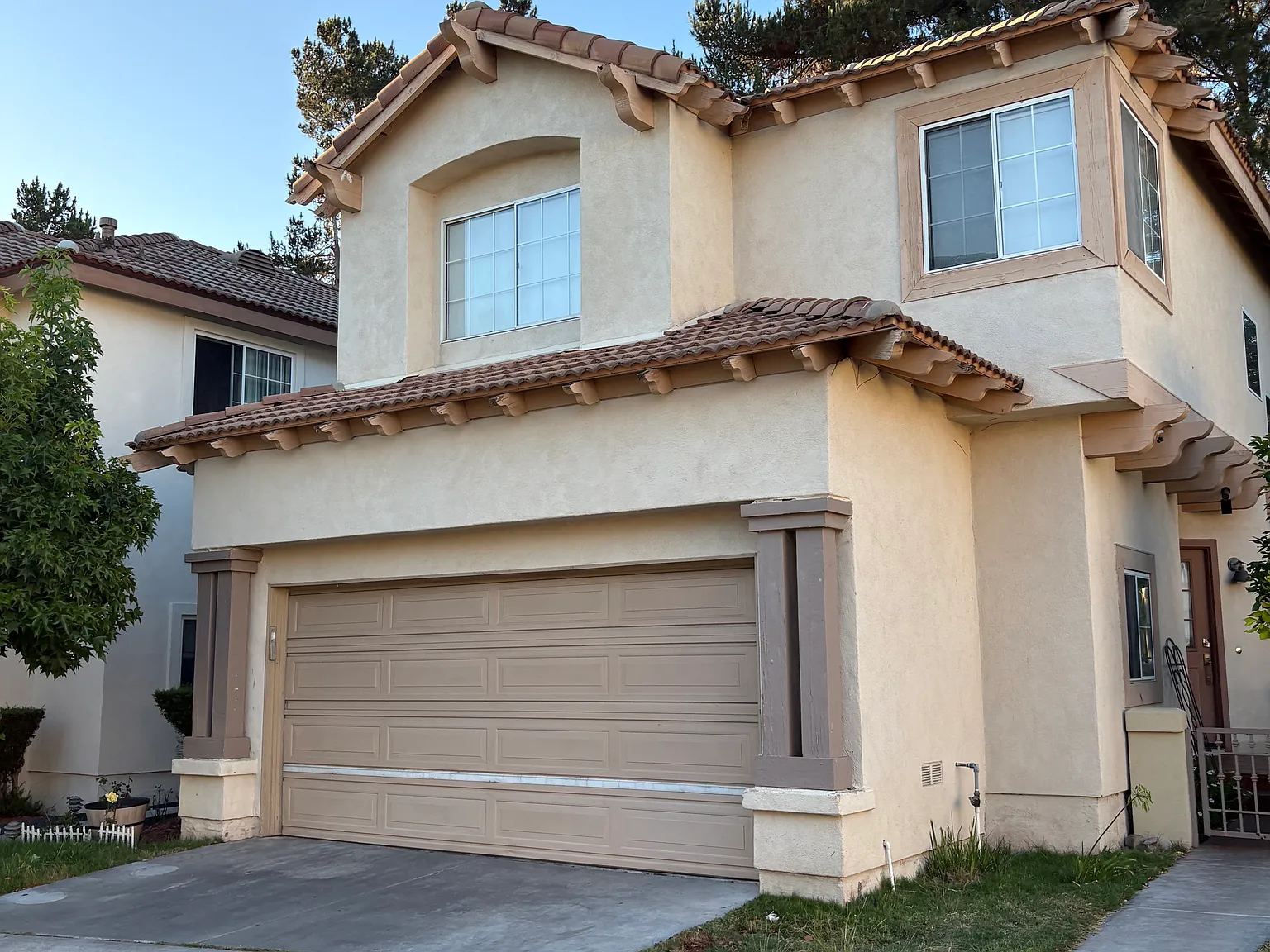 3 bed, 2.5 bath, 1341 sqft, $4,200 — Photo 1