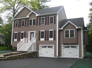 4 S Amos St, Tewksbury, MA 01876