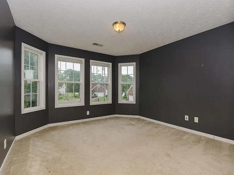 436 Dorchester Pl — Photo 6