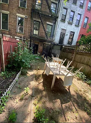 Rented by Delmark Realty LLC | media 19