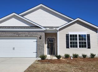 421 Lake Tyler Dr, New Bern, NC 28560