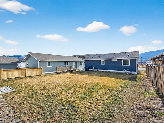 2nd image of 2573 Spring Bank Ave